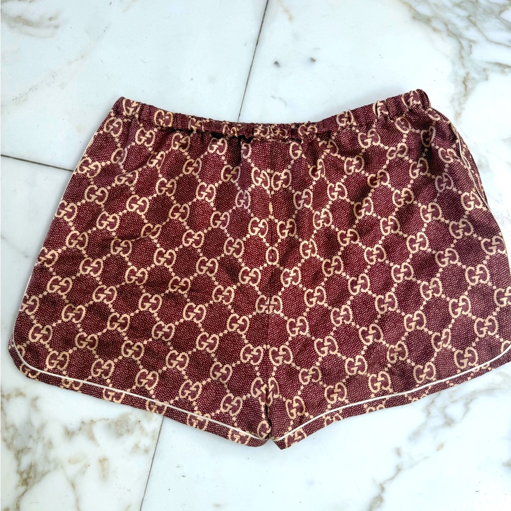 Gucci Women's Maroon Logo silk  Shorts